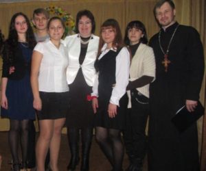 Denʹ narodzhennya uchylyshcha.