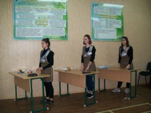 Vidkrytyy pozaurochnyy zakhid u formi piznavalʹnoyi hry «Rozumnyky-rozumnytsi»