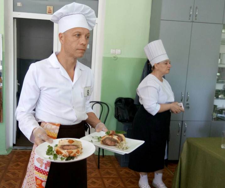 My pershi sered fakhivtsiv oblasti z profesiyi «Kukhar»