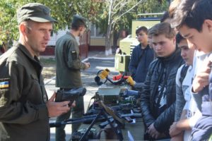 Ekskursiya do viysʹkovoyi chastyny 3056 Natsionalʹnoyi Hvardiyi Ukrayiny