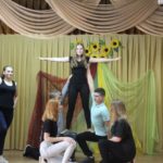 Pershi kroky na stseni uchylyshcha