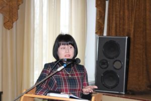Storinkamy uchylyshchnoho fotoalʹbomu