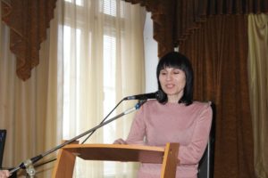 Storinkamy uchylyshchnoho fotoalʹbomu