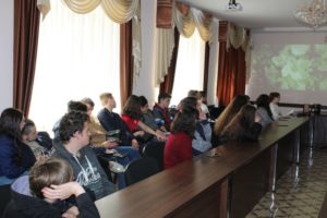 Mynushche vse, lyubov lysh vichna