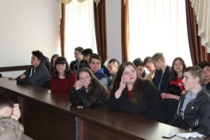 Mynushche vse, lyubov lysh vichna