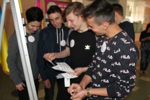 Festyvalʹ simeynykh tsinnostey