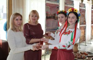 Denʹ ukrayinsʹkoyi kukhni