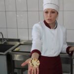 Vstupnyy instruktazh «Tekhnolohiya pryhotuvannya pyrizhkiv pechenykh z liverom, kapustoyu, povydlom, yablukamy»