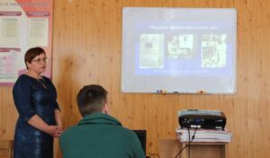 Mikrokhvylʹovi pechi, budova, pryntsyp roboty, pravyla ekspluatatsiyi