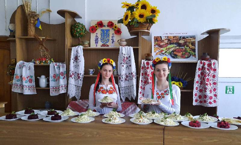 Denʹ ukrayinsʹkoyi kukhni